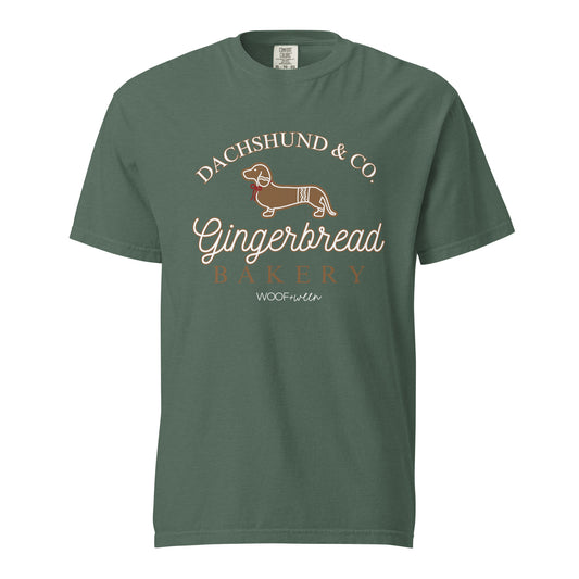 Tshirt with a dachshund gingerbread Christmas design for a dachshund gingerbread bakery