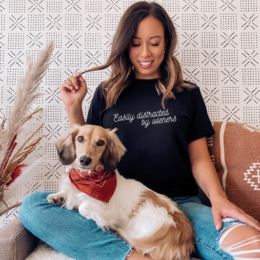 TEE - easily distracted by wieners