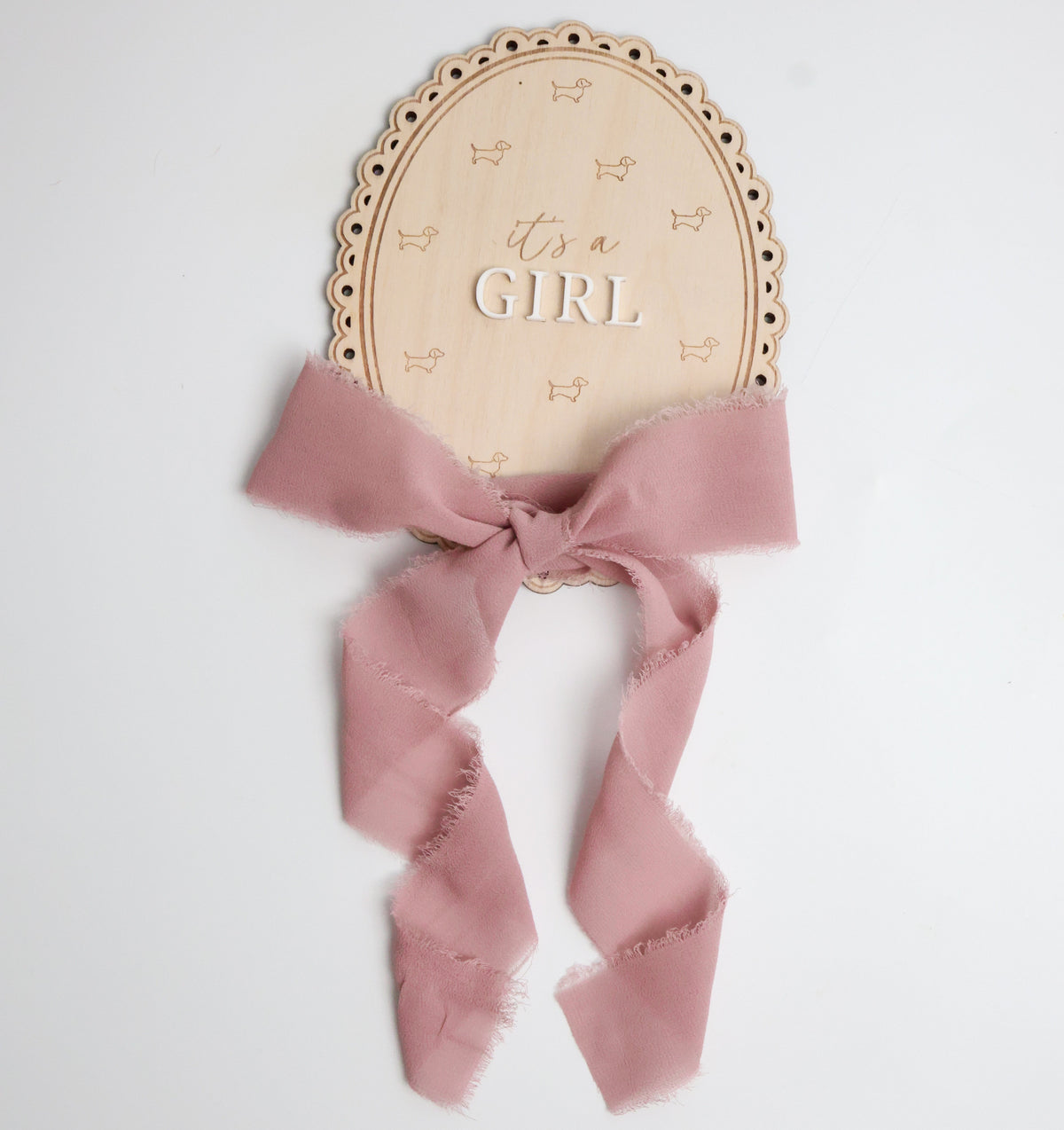Dachshund Wooden Baby Annoucement - It’s a Girl Scalloped
