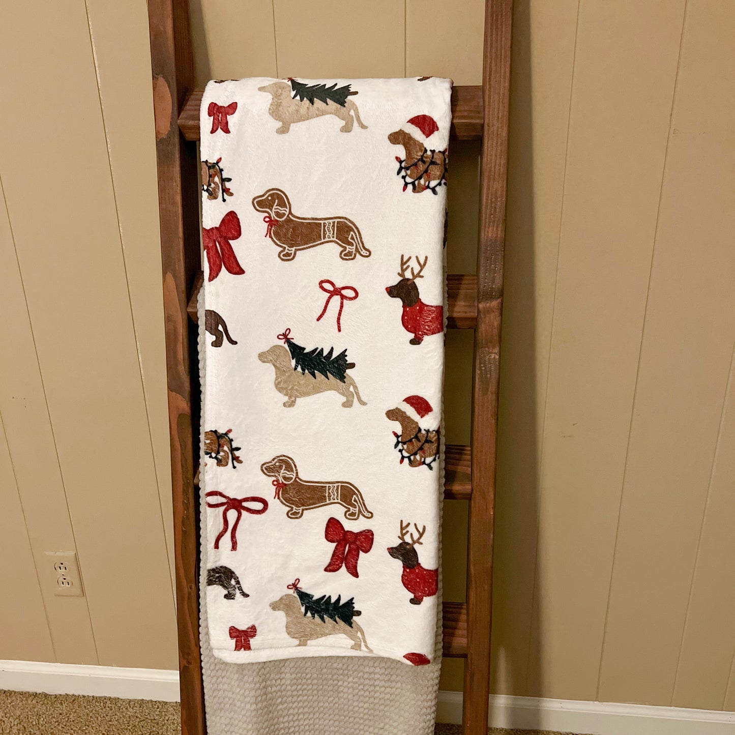 Dachshund Blanket - DOXIE CHRISTMAS COQUETTE