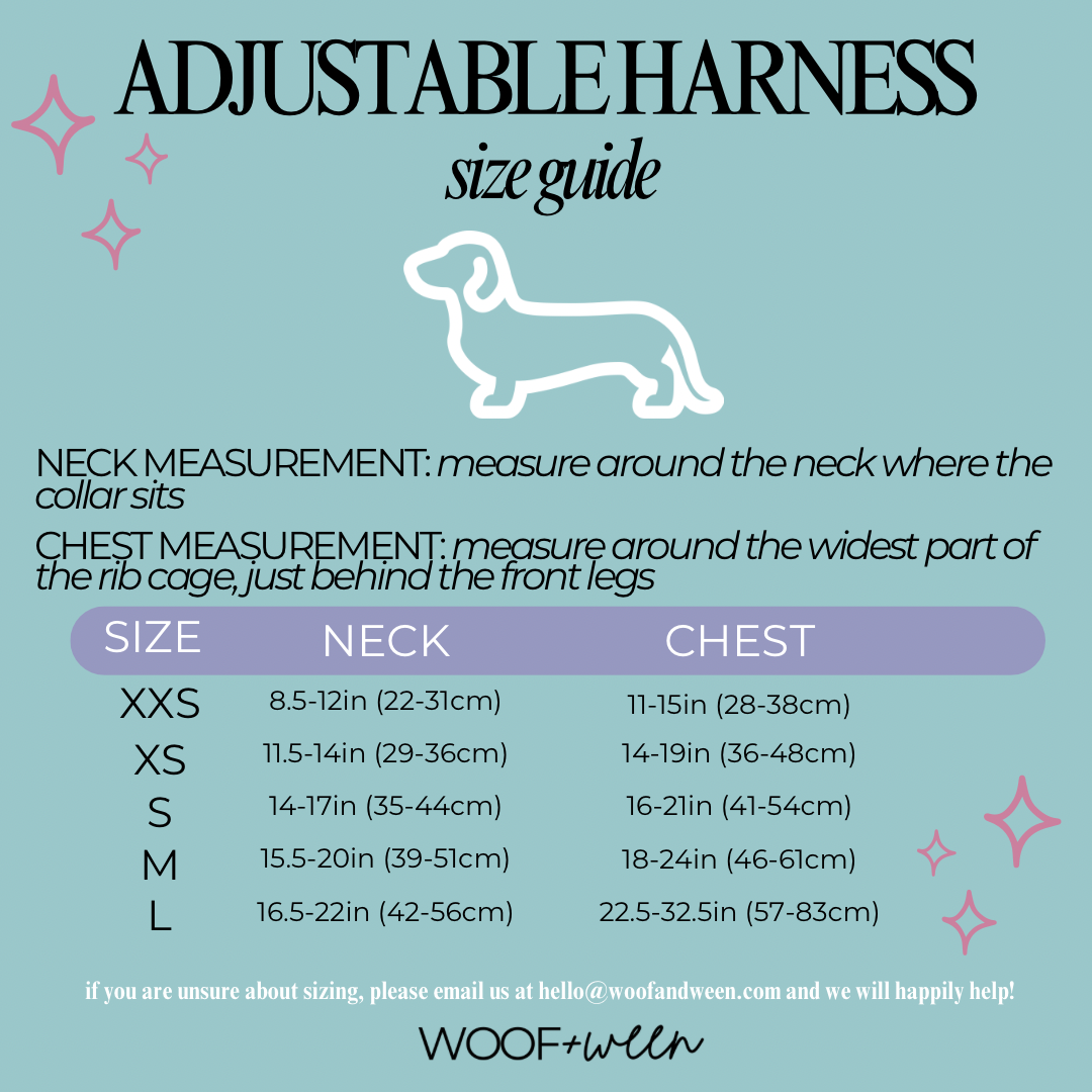 Adjustable harness size guide for dogs with measurements on a light blue background
